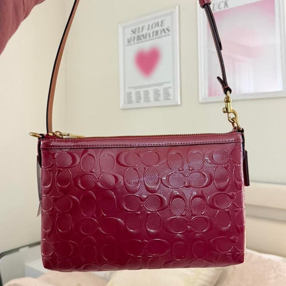 Nwt coach legacy small signature